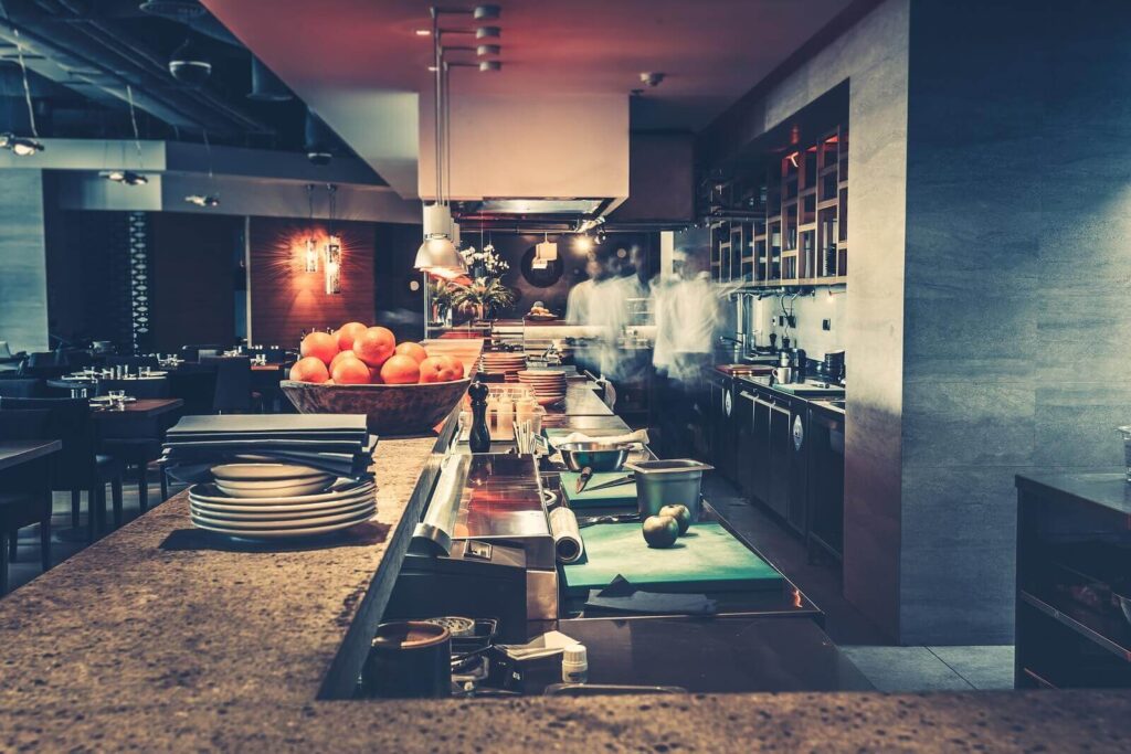 Cocina profesional de un restaurante